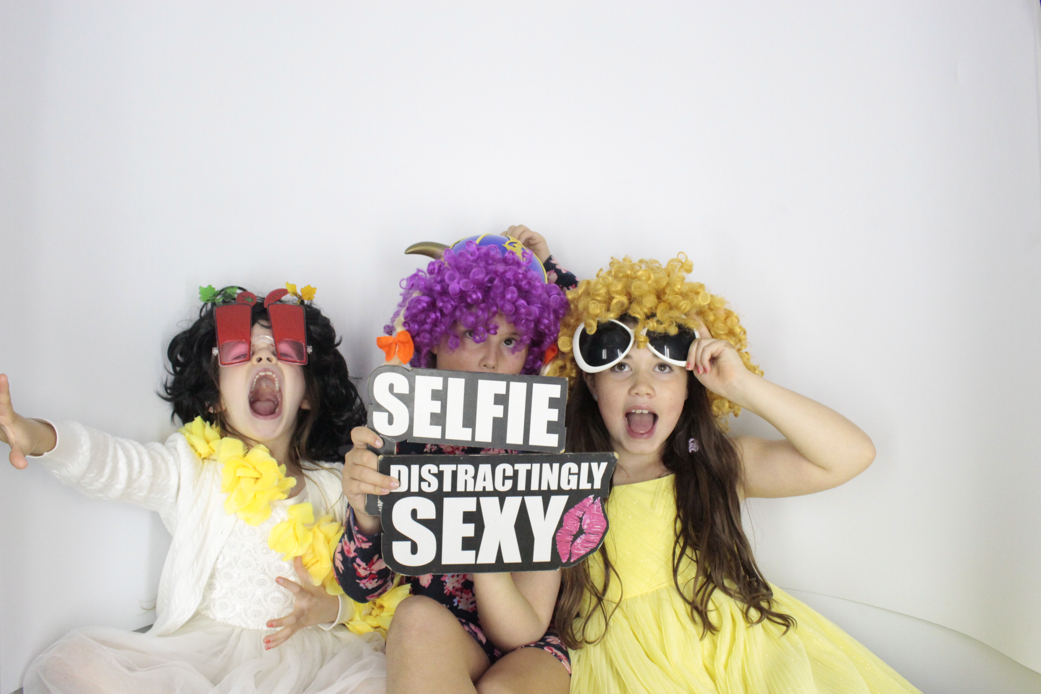 Nadine 40th Birthday  | View more photos from the event at gallery.myphotoboothexperience.co.uk/u/MyPhotoBoothExperienceLtd/Nadine-40th-Birthday